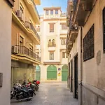 New! Romantic Nest 5 Min To Cathedral Apartment