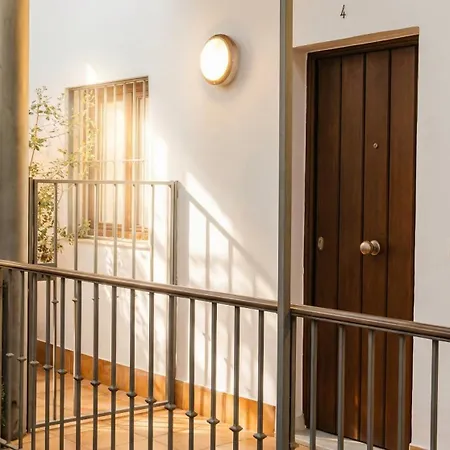 New! Romantic Nest 5 Min To Cathedral Apartment