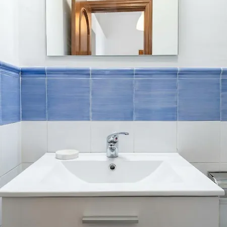 New! Romantic Nest 5 Min To Cathedral Sevilla