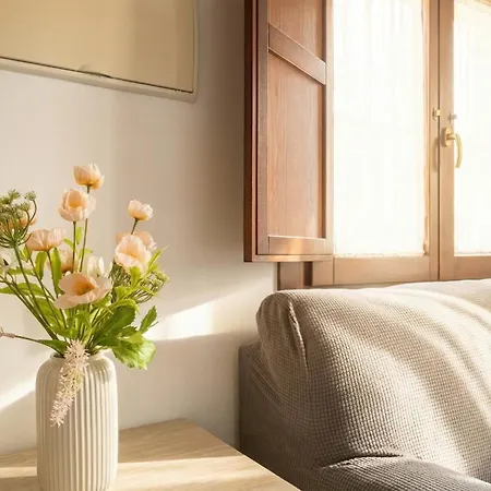 New! Romantic Nest 5 Min To Cathedral Apartmán