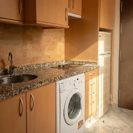 New! Romantic Nest 5 Min To Cathedral Apartmán